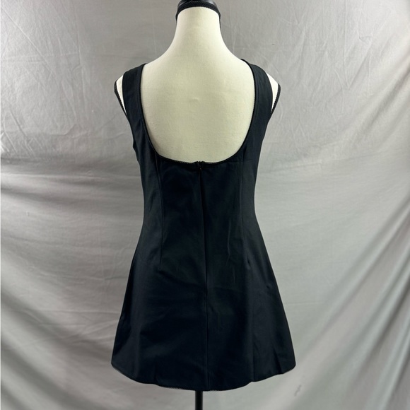 Black A-Line Backless Dress - Picture 8 of 8